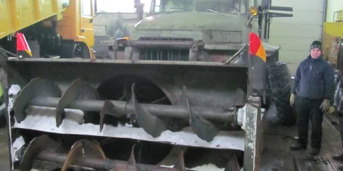 Autofreza URAL deszăpezeşte Bărăganul an de an 
