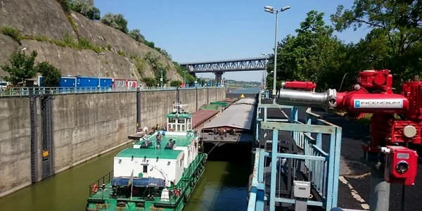 ecluza cernavoda foto ministerul transporturilor