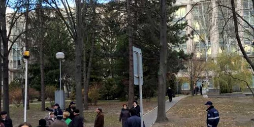 angajatii guvernului moldovei evacuati FOTO Petru Terguta/Facebook