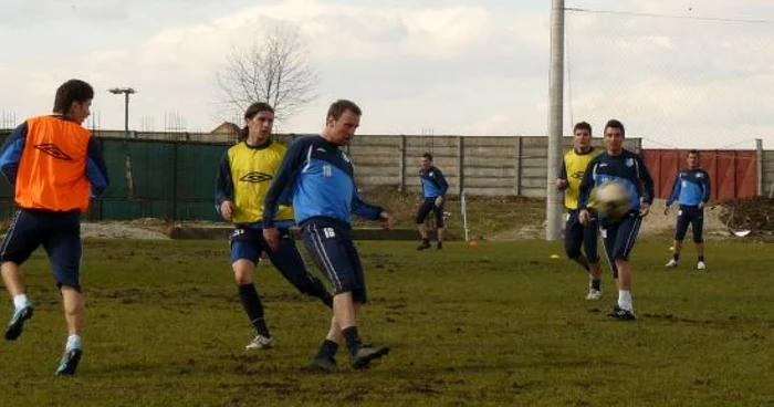 Terenurile de joc de la Târgu-Jiu nu se prezintă în cele mai bune condiţii