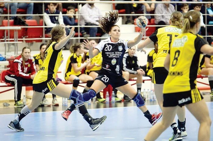 
    HCM Bucureşti are  cele mai mari şanse  la calificarea în  Final Four-ul Ligii  CampionilorFOTO: Sportpictures.eu   