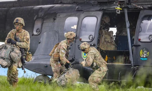 trupe sua la kogalniceanu foto 101st airborne division jpg