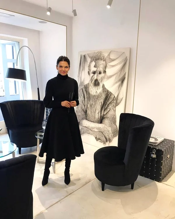 1 malvina cservenschi furnizor casa regala bijuteriile reginei maria 3 jpg jpeg