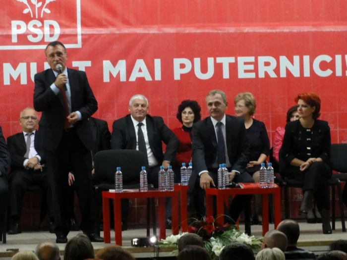 Paul Stănescu nu a avut emoţii avându-l alături pe prietenul său, Liviu Dragnea  (FOTO: Mugurel Manea)