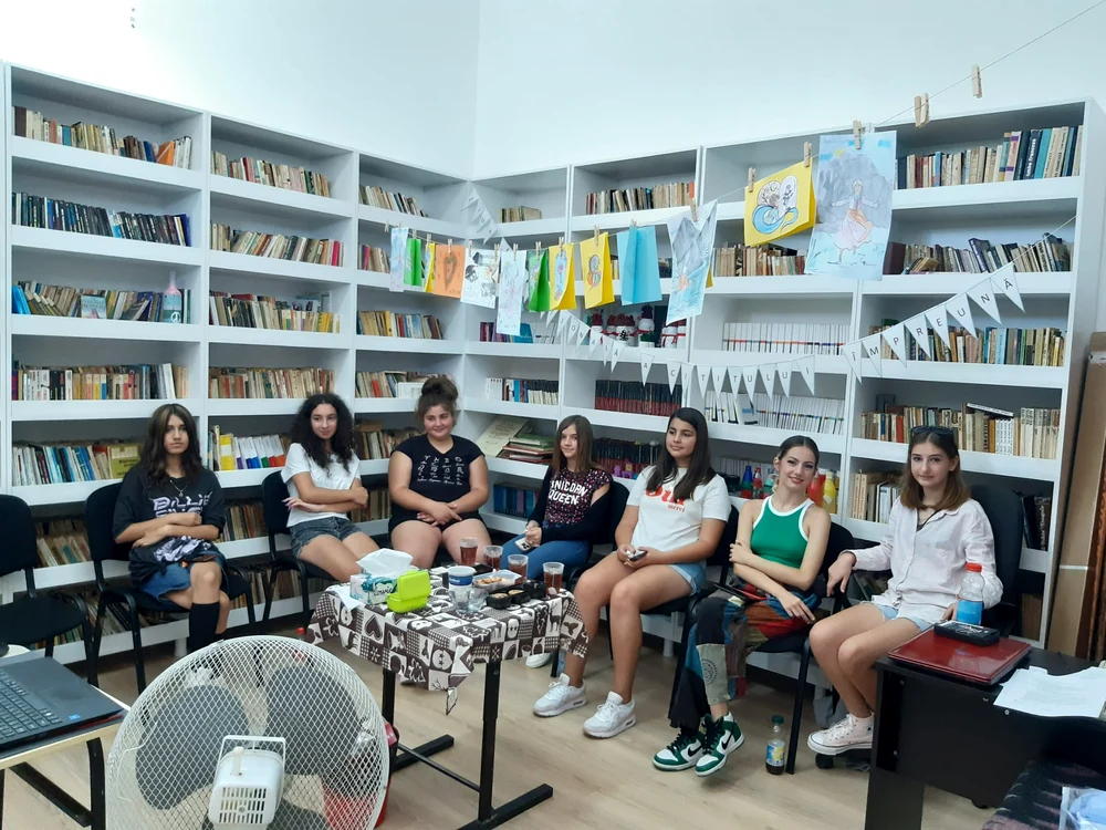 Adolescentele din Vulpeni fac acum parte din reteațua Fetelor Neînfricate FOTO: arhiva R. Drăguț