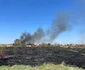 Incendiu de vegetaţie în Parcul Natural Văcăreşti foto ISU