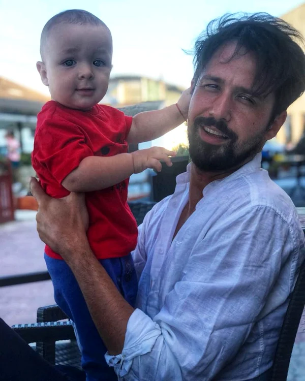 Alexandru Constantin (Prima TV), împreună cu Alex, nepoțelul lui