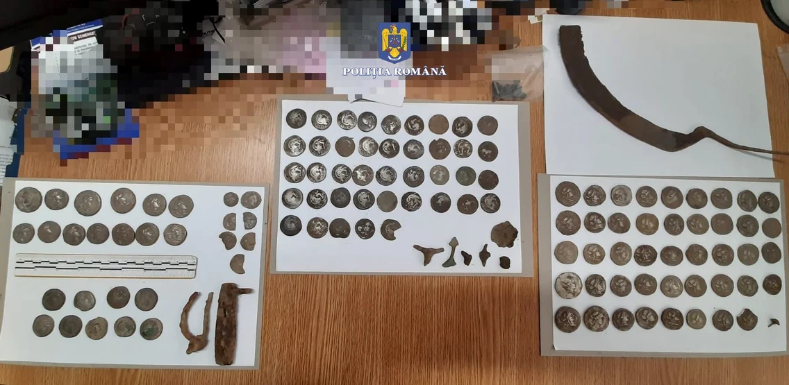 Piesele impresionantului tezaur descoperit în județul Alba