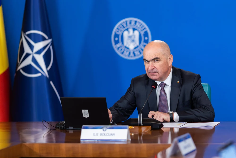 Mesajul lui Bolojan la 38 de ani de la revolta anticomunistă de la Brașov: „Au avut curajul de a spune «nu» dictaturii și minciunii”