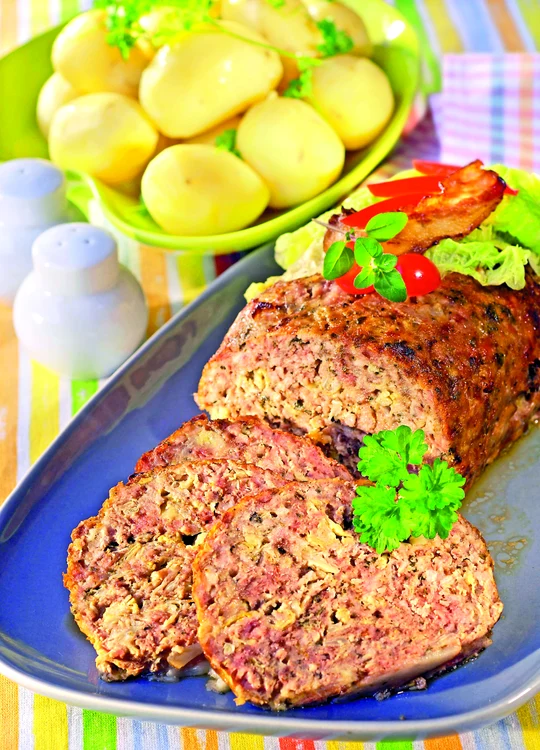 
    Caş de carne cu varză  