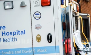 Pacienţi coronavirus în ambulanţă SUA FOTO SHUTTERSTOCK