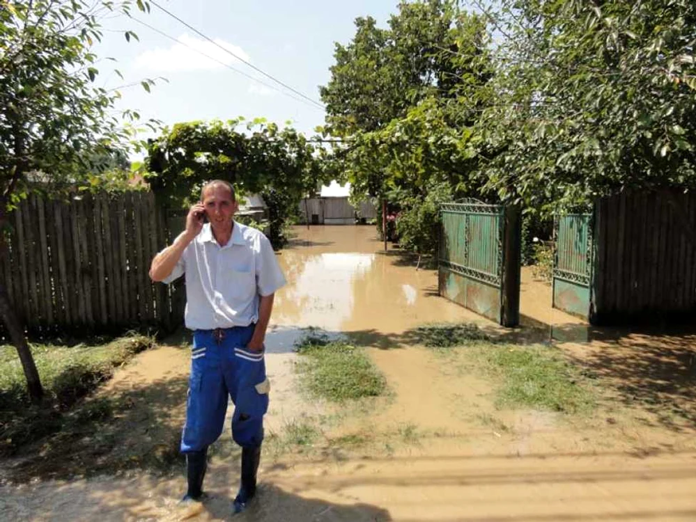Inundaţiile au provocat pagube mari locuitorilor mai multor comune din judeţul Olt  (FOTO: Mugurel Manea)