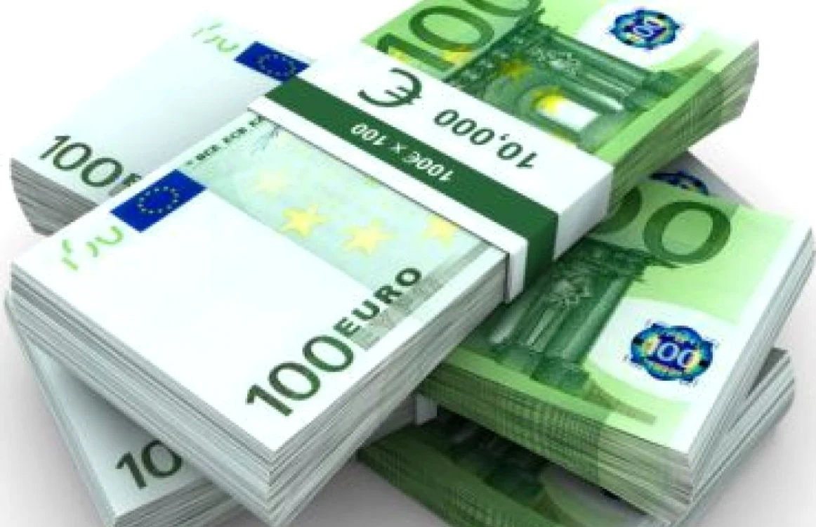 Bancnote false descoperite la locuința unui tânăr Foto: Arhivă