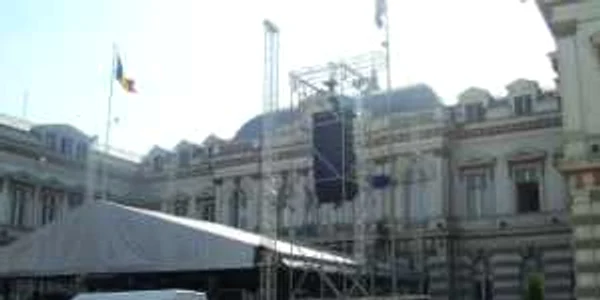 Bacău: Antena 1 nu mai transmite live Romanian Top Hits 2009