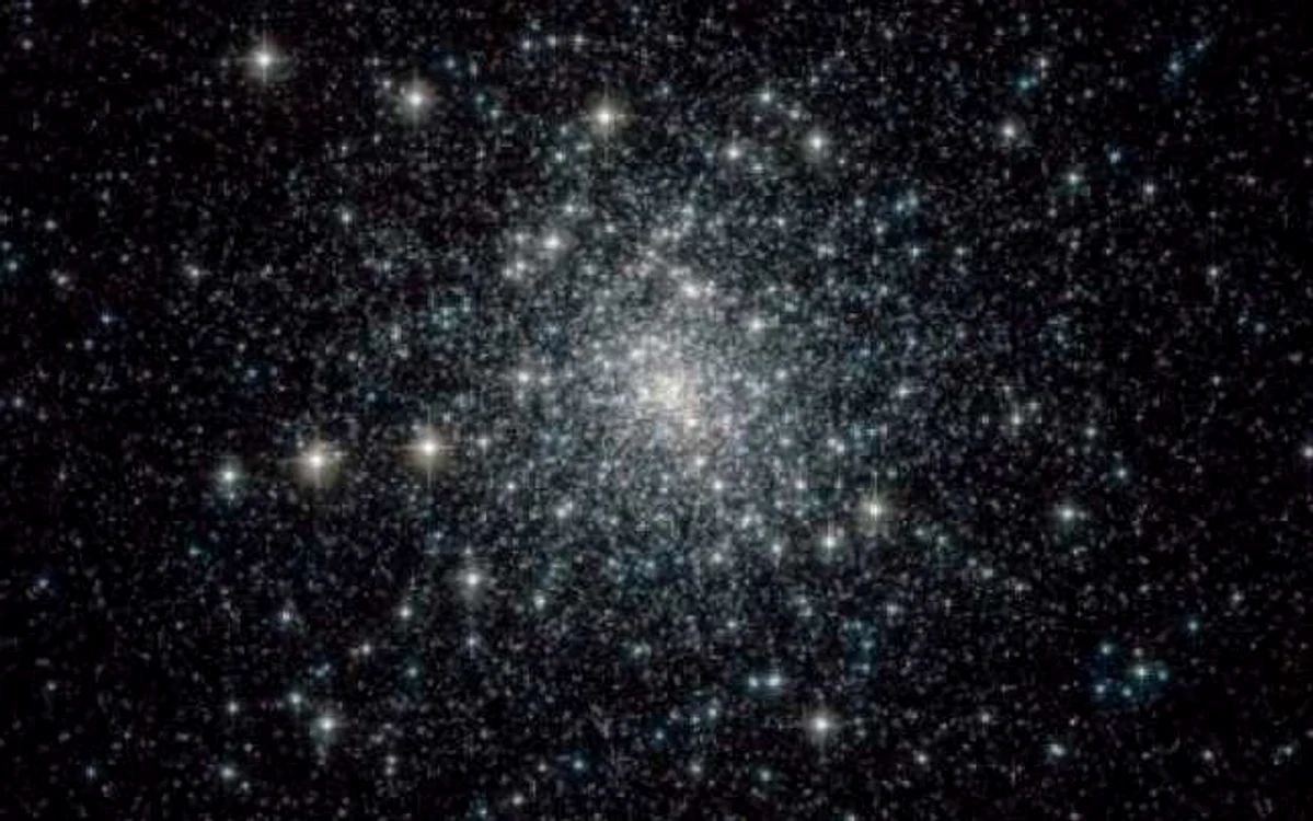 Cometa Halley reapare o dată la aproximativ 76 de ani FOTO space.com