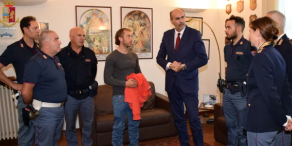 erou in Italia, agresor in Romania FOTO Rotalianul png