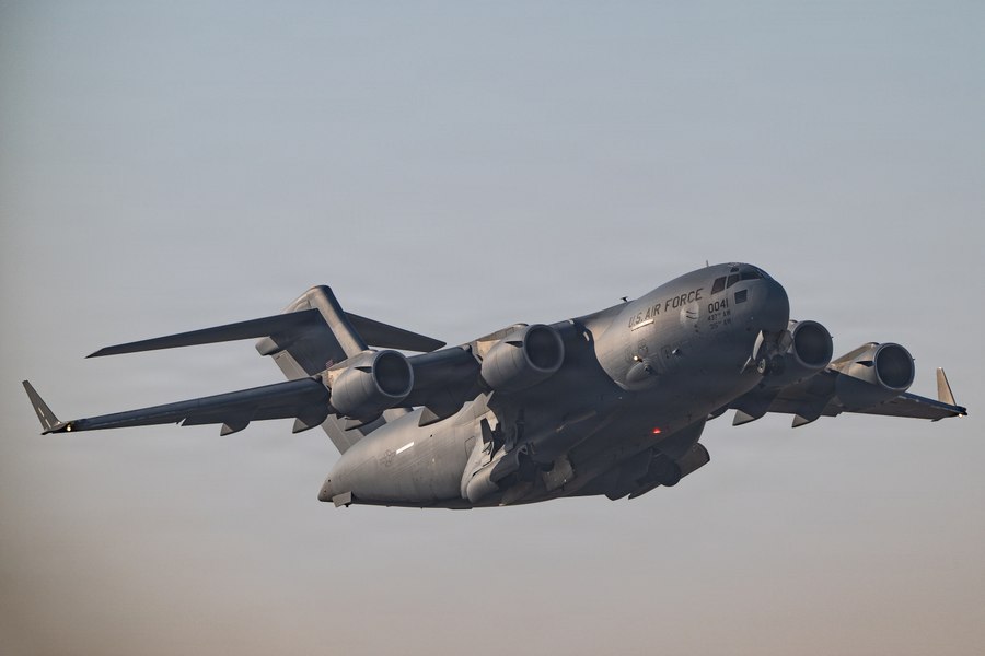 Statele Unite anunță un exercițiu militar aerian în Orientul Mijlociu și trimit portavionul nuclear Abraham Lincoln în apropierea Iranului