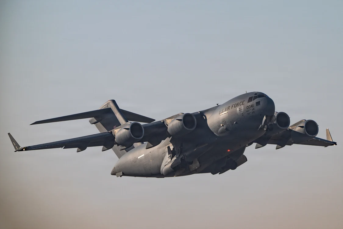 SUA își etalează forța militară lângă Iran FOTO: X