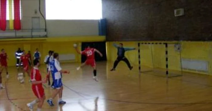 HANDBAL: Meci cu scandal la Medgidia