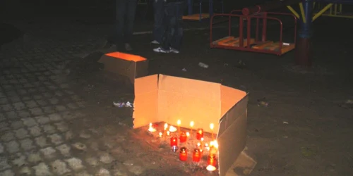 Vecinii s-au adunat la locul tragediei să-l plângă pe Paul