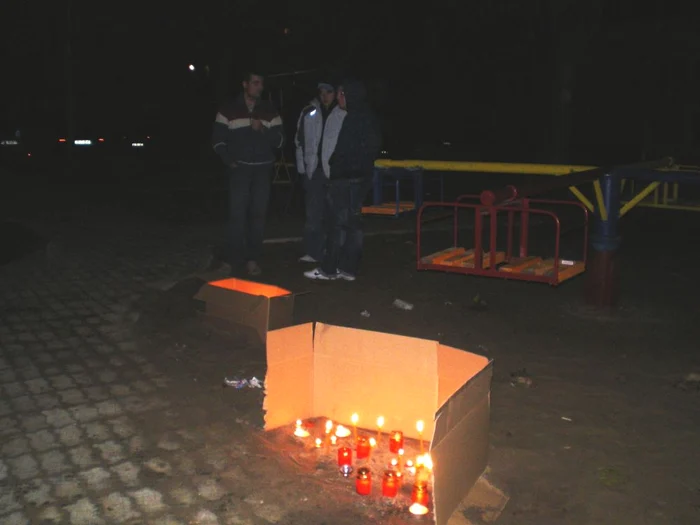 Vecinii s-au adunat la locul tragediei să-l plângă pe Paul