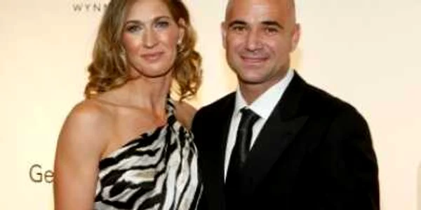 TENIS: Steffi Graf a apărut într-o rochie "zebrată" la o acţiune caritabilă