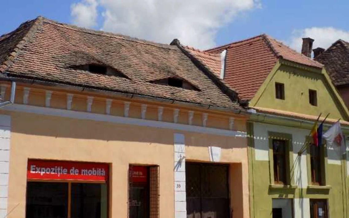 ochii din acoperisurile sibiului