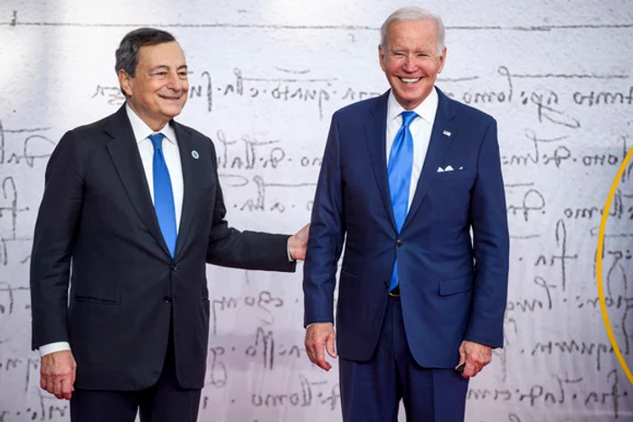 
    Coloana oficială a preşedintelui SUA e compusă din cel puţin 35 de maşinifoto: Profimedia  