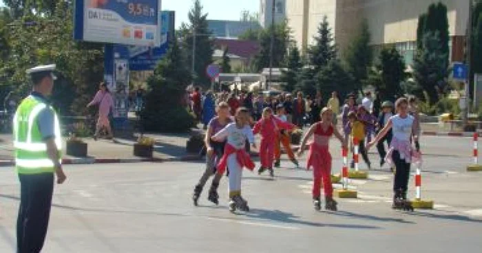 Botoşani: Şoferii nu lasă maşinile pentru un aer mai curat