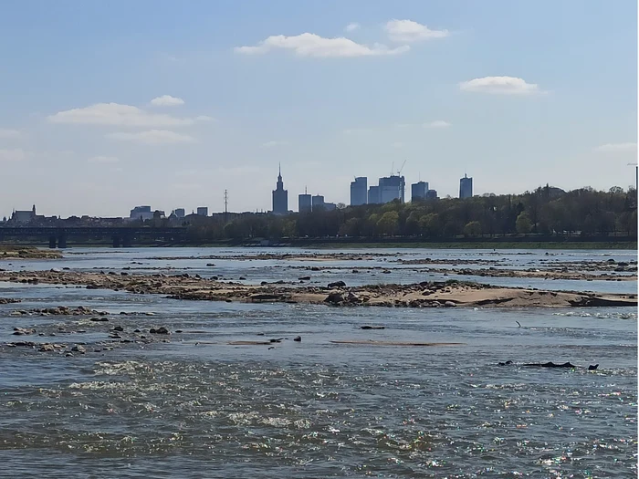 Nivelul apei fluviului Vistula a scăzut/FOTO: X