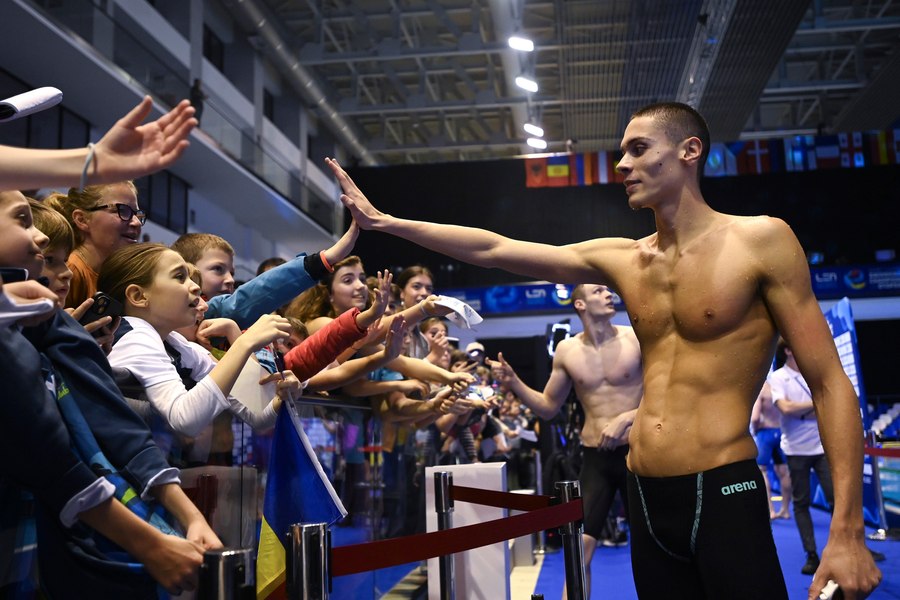 Înot: David Popovici, medaliat cu bronz în proba de 100 m liber, la Europenele de la Otopeni
