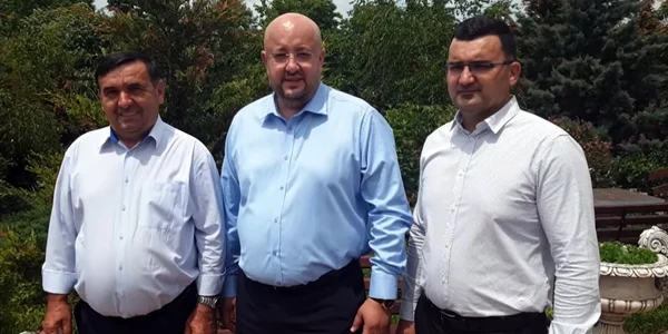 Echipa pentru Primăria Scundu-Vâlcea la alegerile parţiale 2021 - Dumitru Blejan fost primar - Constantin Rădulescu preşedinte CJ - Mihăiţă Blejan candidat Foto Adevărul