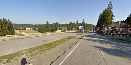 Parcarea va fi construită vizavi de Restaurantul Căprioara. Foto: Google