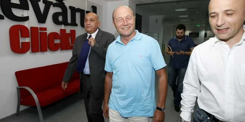 Traian Băsescu a ajuns la redacţia "Adevărul". Foto: Eduard Enea