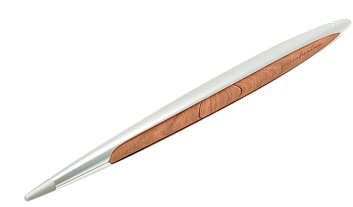 
    Stiloul „4Ever  Cambiano” va putea fi  cumpărat cu 69 de euro (foto: hepta)  