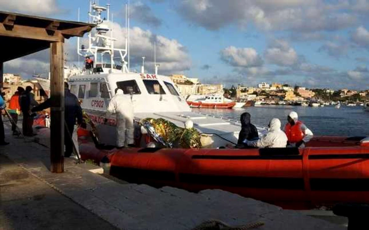 Autorităţile italiene au reuşit să salveze doar 28 de imigranţi