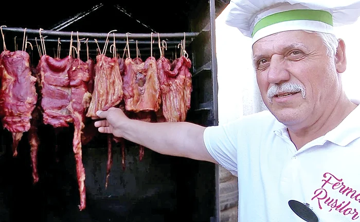 Bucătarul Emil Romanescu, gata să primească oaspeţi