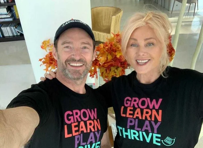 Hugh Jackman si sotia