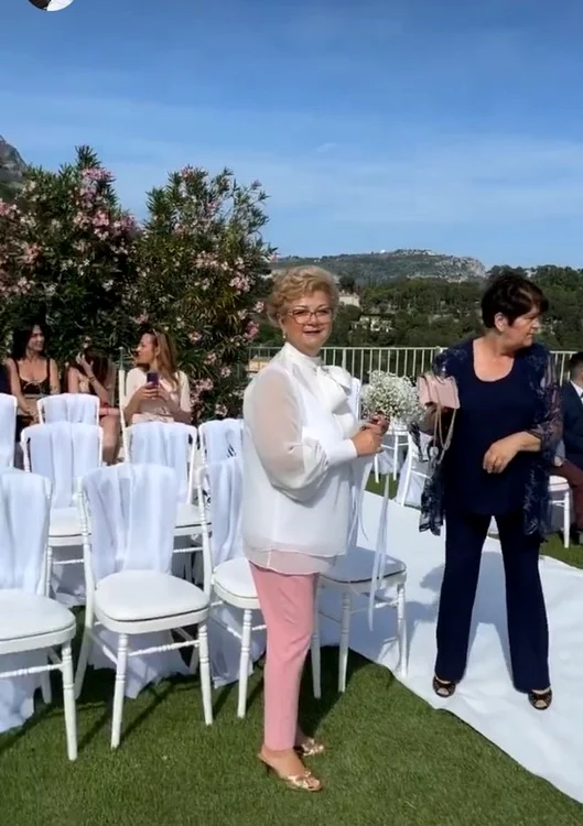 Denisa Tănase și Mircea Brânzei, alături de nașii lor de cununie foto: Instagram