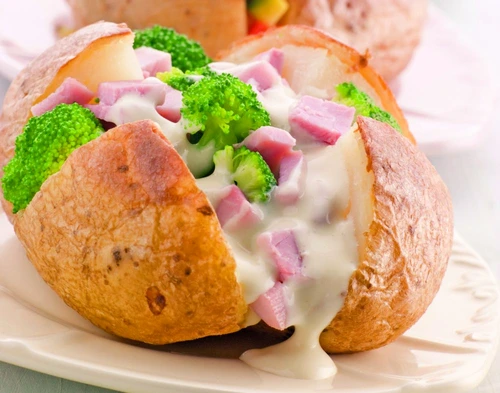 cartofi copti sos branza sunca Fotolia 8338518 Subscription L jpeg