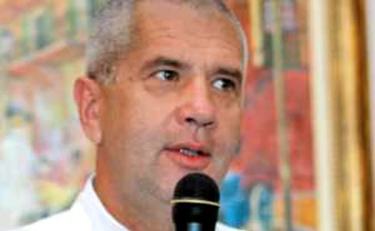 România nu are  cui să vândă cotele de emisii poluante