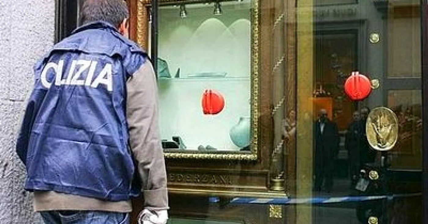 Italia: Românii care au pierdut bijuteriile furate în tren, trimişi în judecată