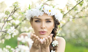 femeie flori2121212 0 jpeg