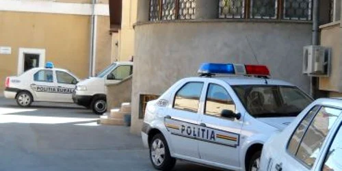 Alba Iulia: Un copil de un an a căzut de la etaj