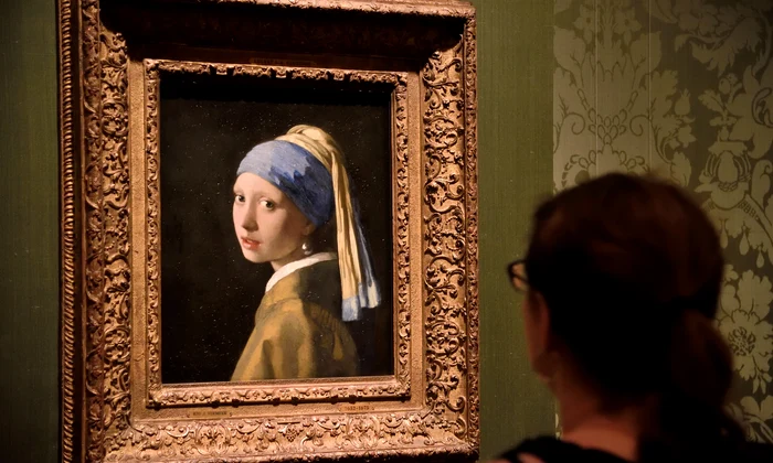 Pictura „Fata cu cercel de perlă” este expusă la Muzeul Mauritshuis din Haga (© Flickr / Scott Ableman)