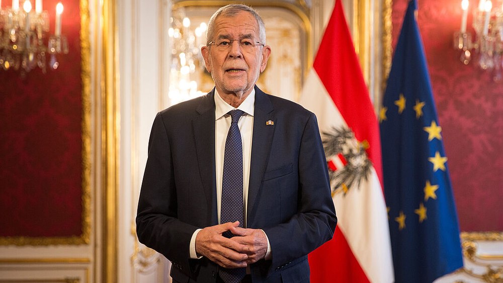 Când austeritatea începe de sus. Președintele Austriei renunță la deplasări importante pentru că prețul cazărilor sunt uriașe