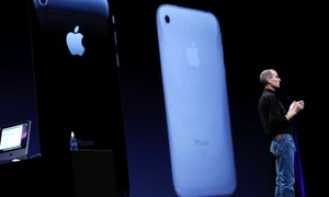 steve jobs iphone4 jpg