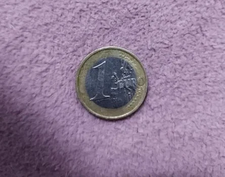 Moneda de un euro pe care o au unii români a ajuns să coste 3.000 de euro / Foto: Olx.ro