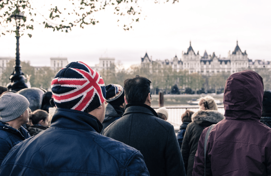 Vești proaste pentru românii din Marea Britanie. Ce se întâmplă cu locurile de muncă