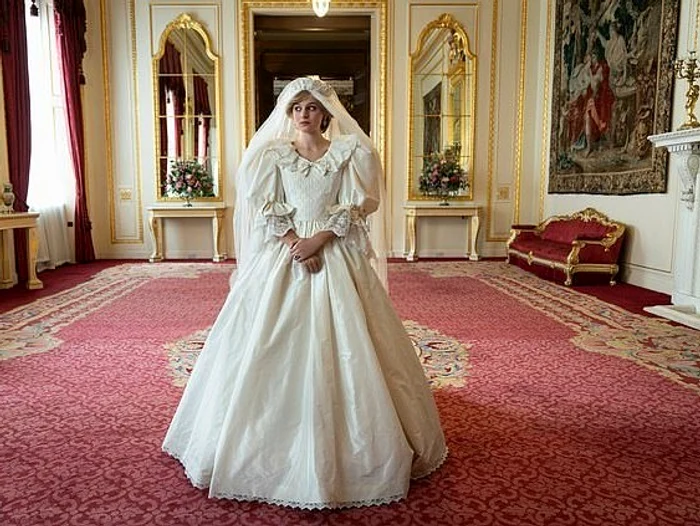 1 the crown netflix jpg jpeg